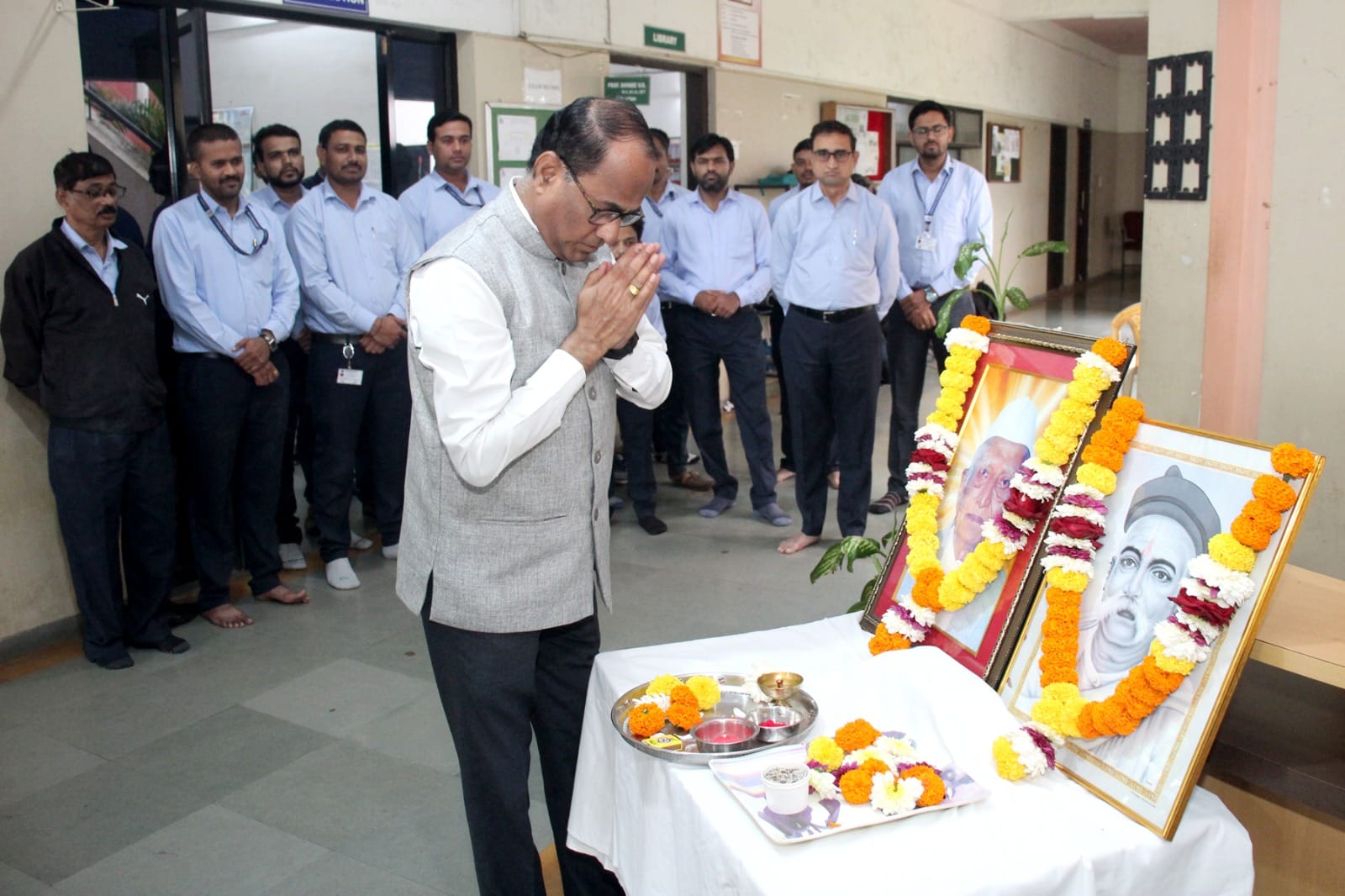 paying Homage To Kamayogi Dulaji Nana Patil and Lokmanya Tilak on the Ocassion of Death Anniversary